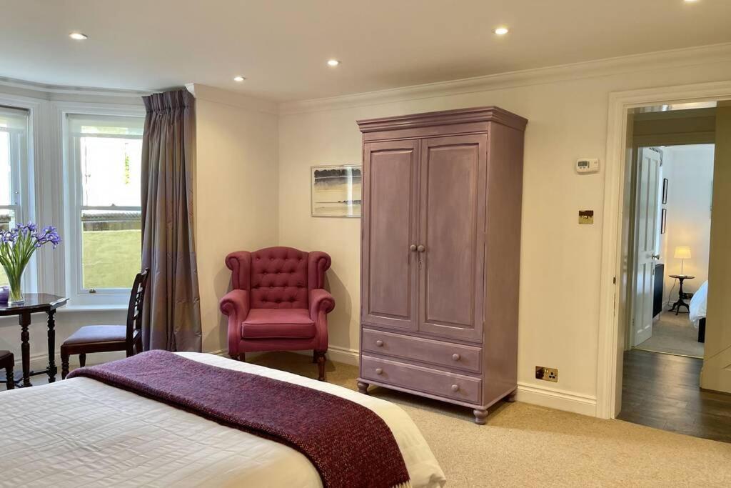 Lavender Apartment - Spacious Apartment Close To The Beach Deal Luaran gambar